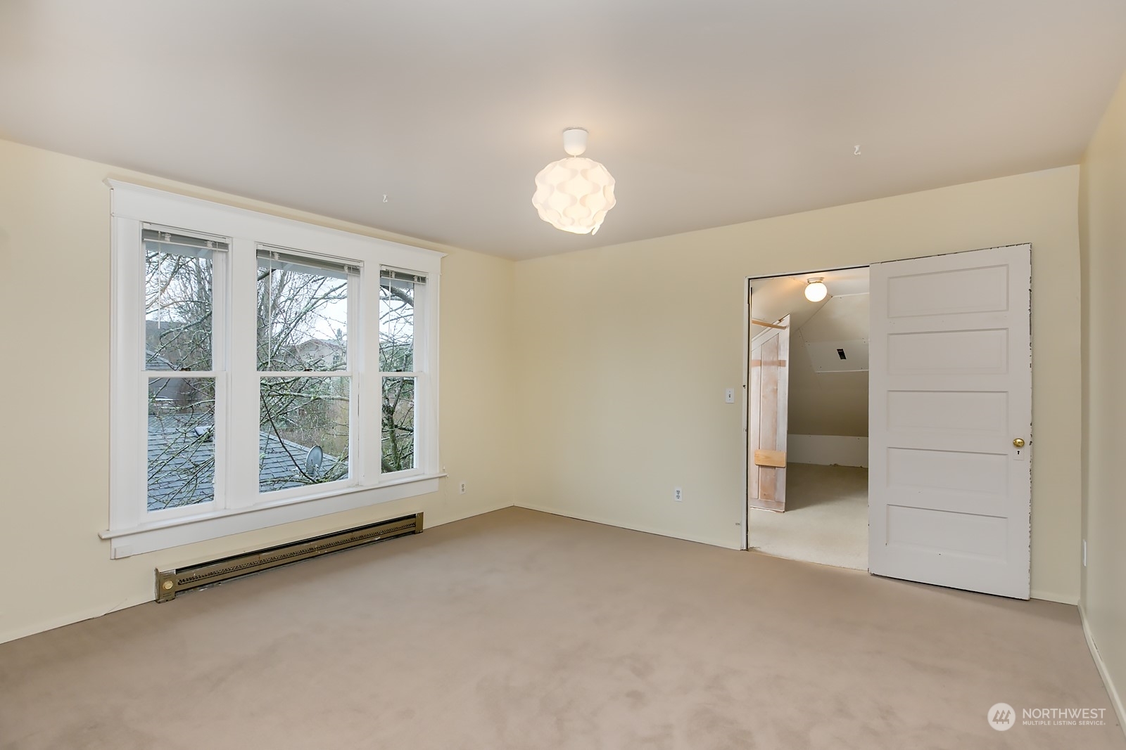 Property Photo: 4533 Eastern Avenue N WA 98103