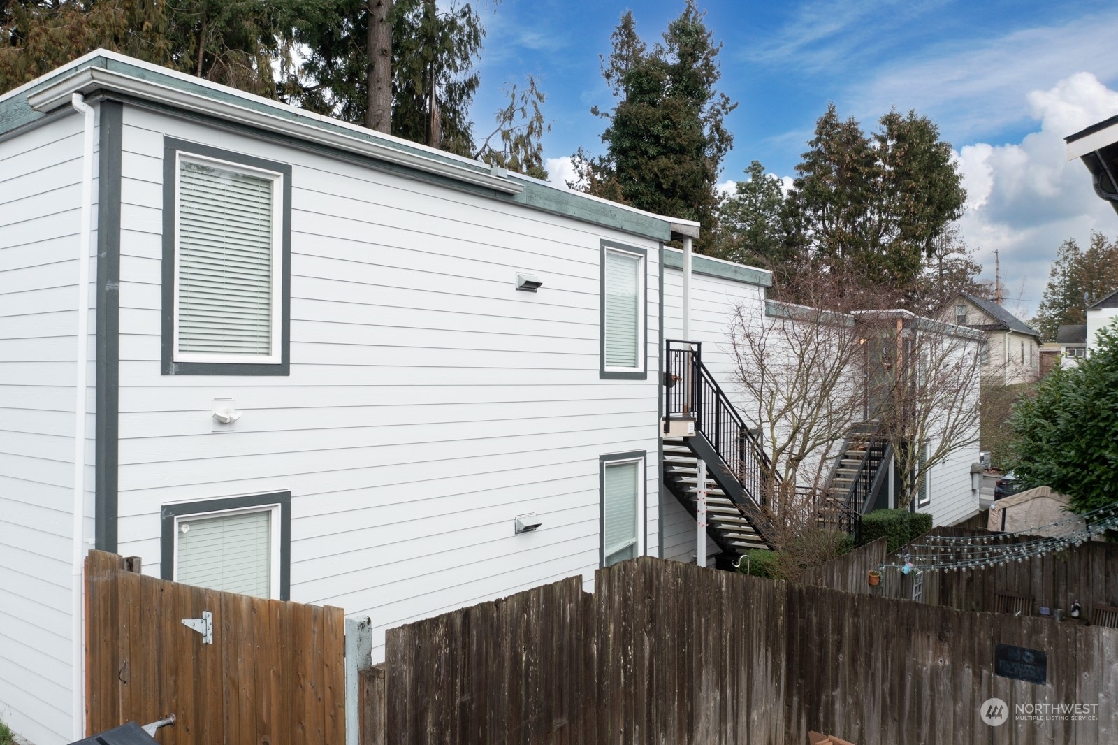 Property Photo:  3812 Wetmore Avenue  WA 98201 