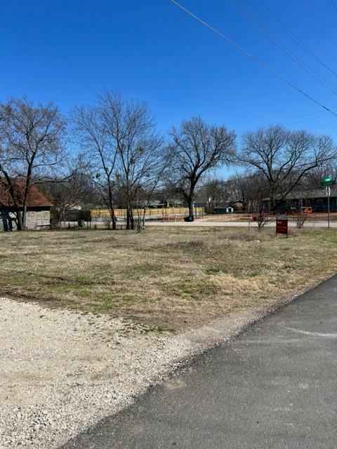 Property Photo: 229 E 7th Street TX 75409