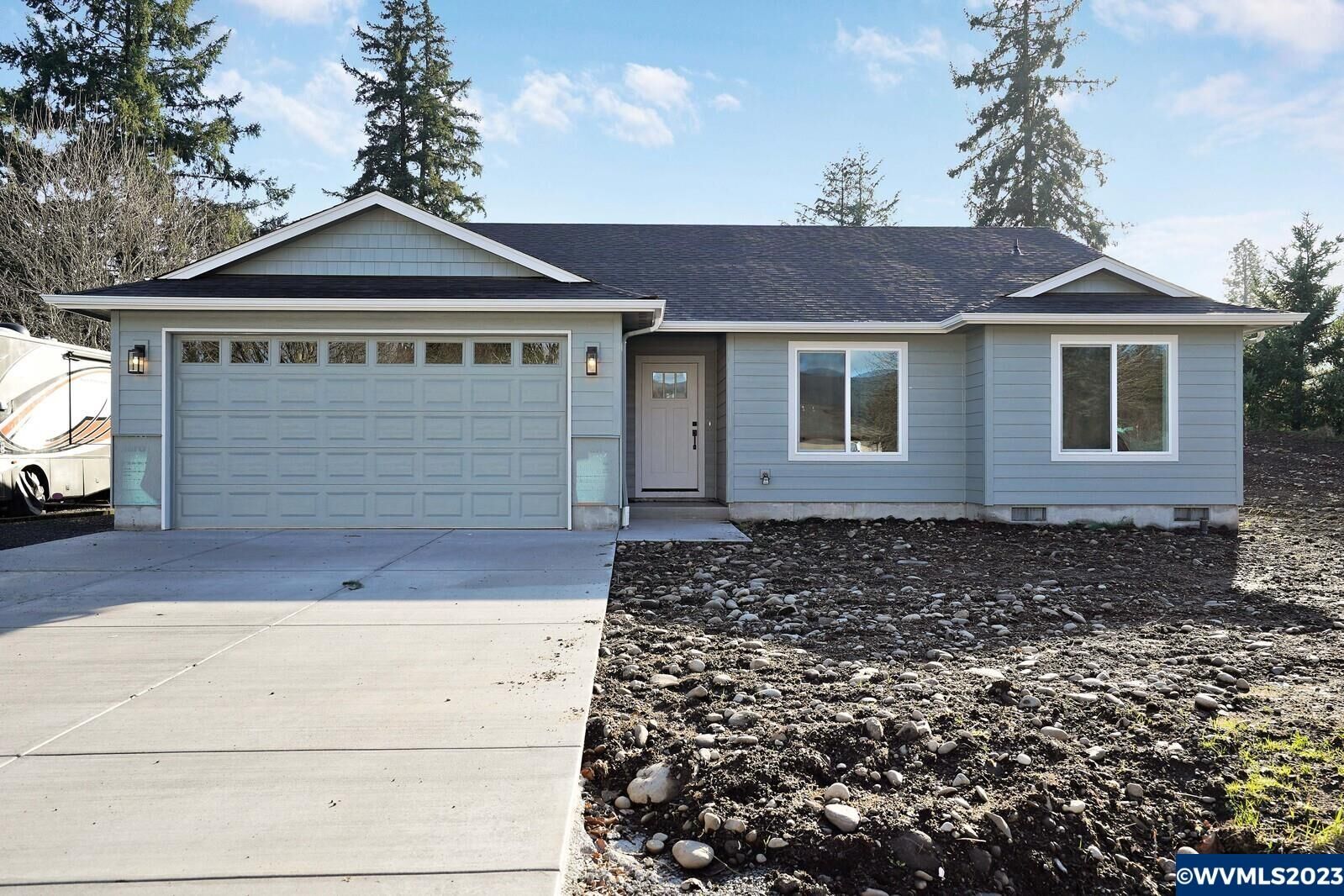 Property Photo:  610  Gray Pine St  OR 97338 