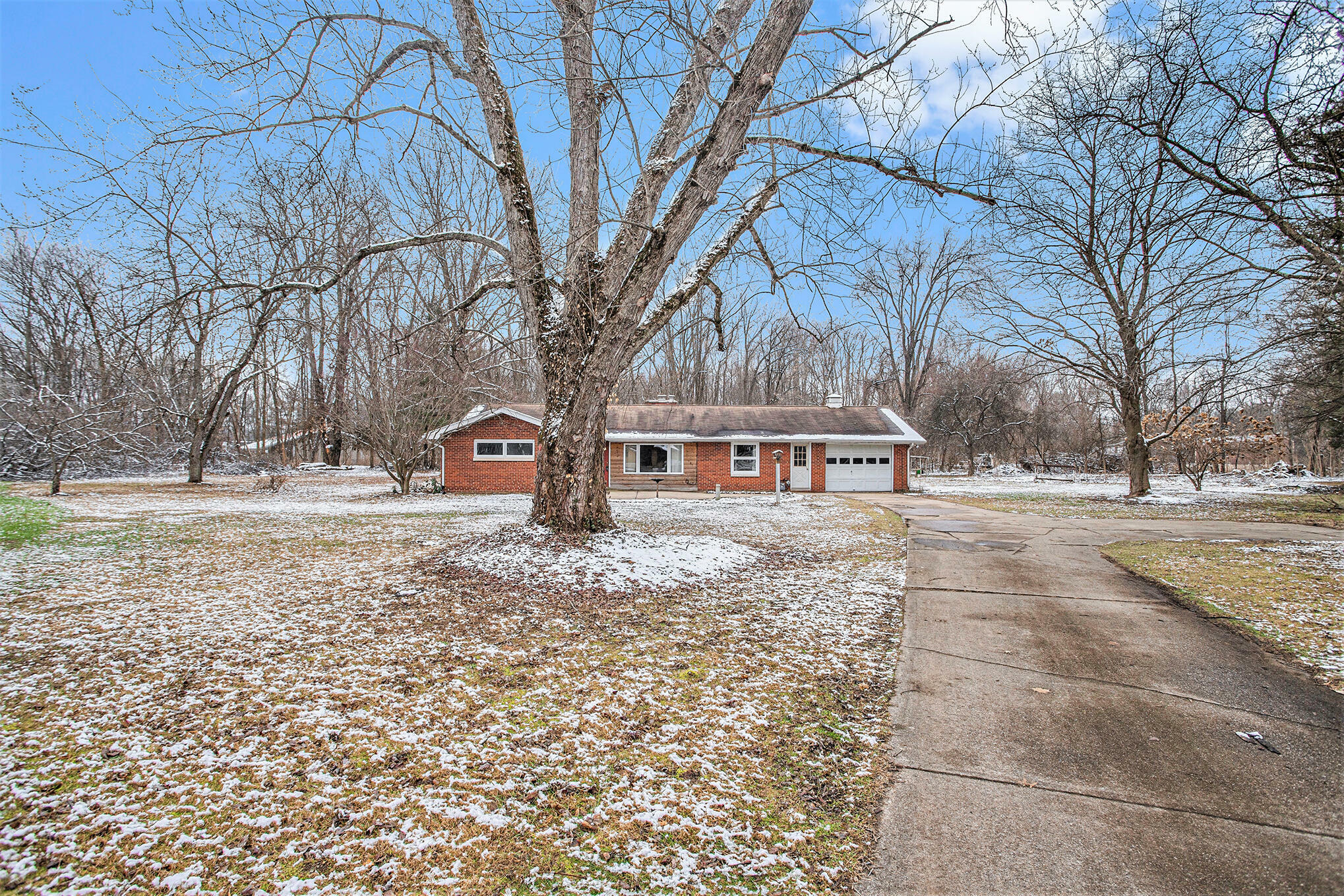 Property Photo: 2264 Effie Lane MI 49120