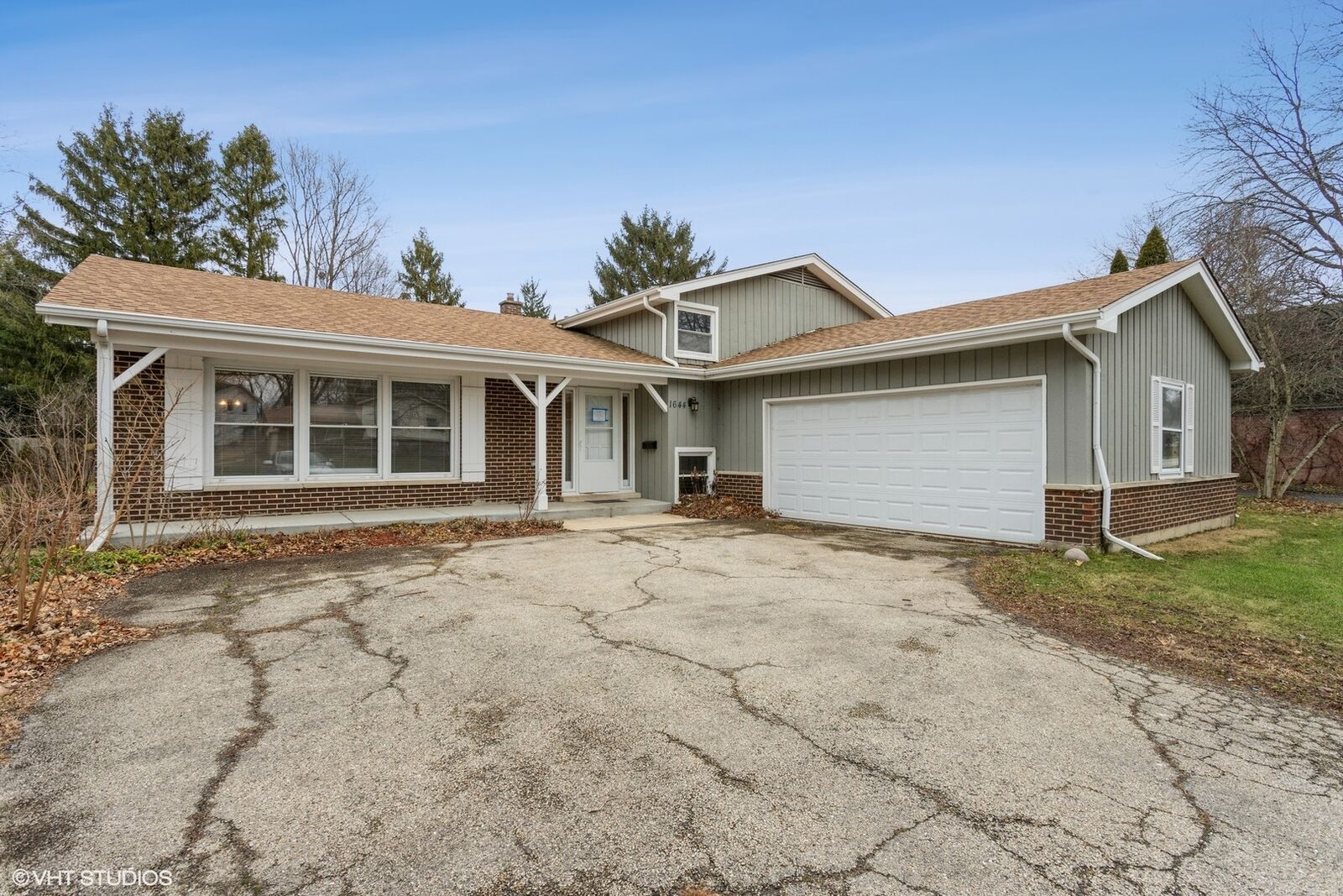 Property Photo:  1644 Killdeer Drive  IL 60565 