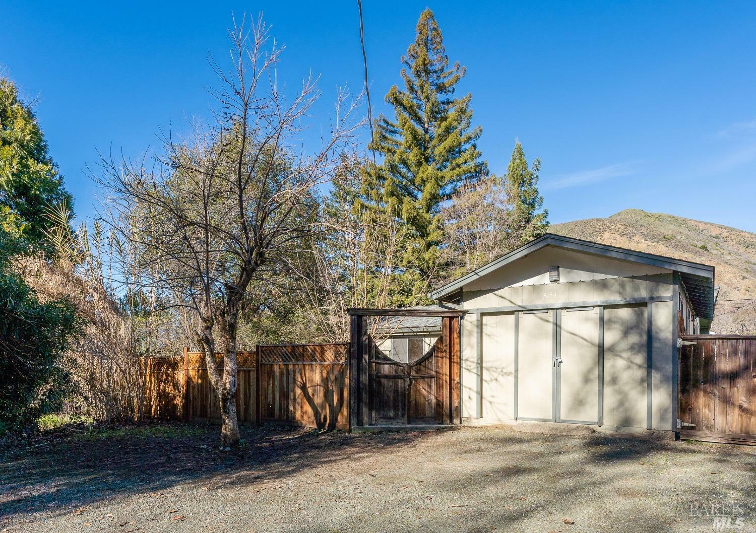 Property Photo:  5154 D Albert Drive  CA 95485 