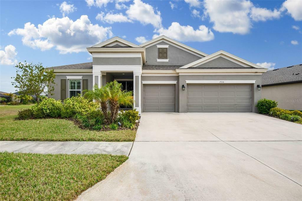 Property Photo:  7310 Paradiso Drive  FL 33572 