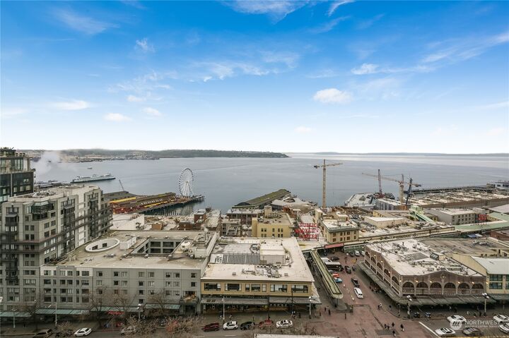 Property Photo: 1415 2nd Avenue 1901 WA 98101