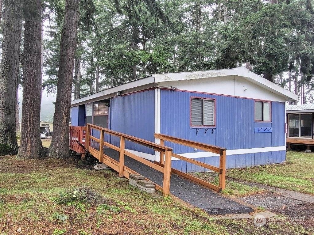 Property Photo:  2025 W 16th Street  WA 98363 