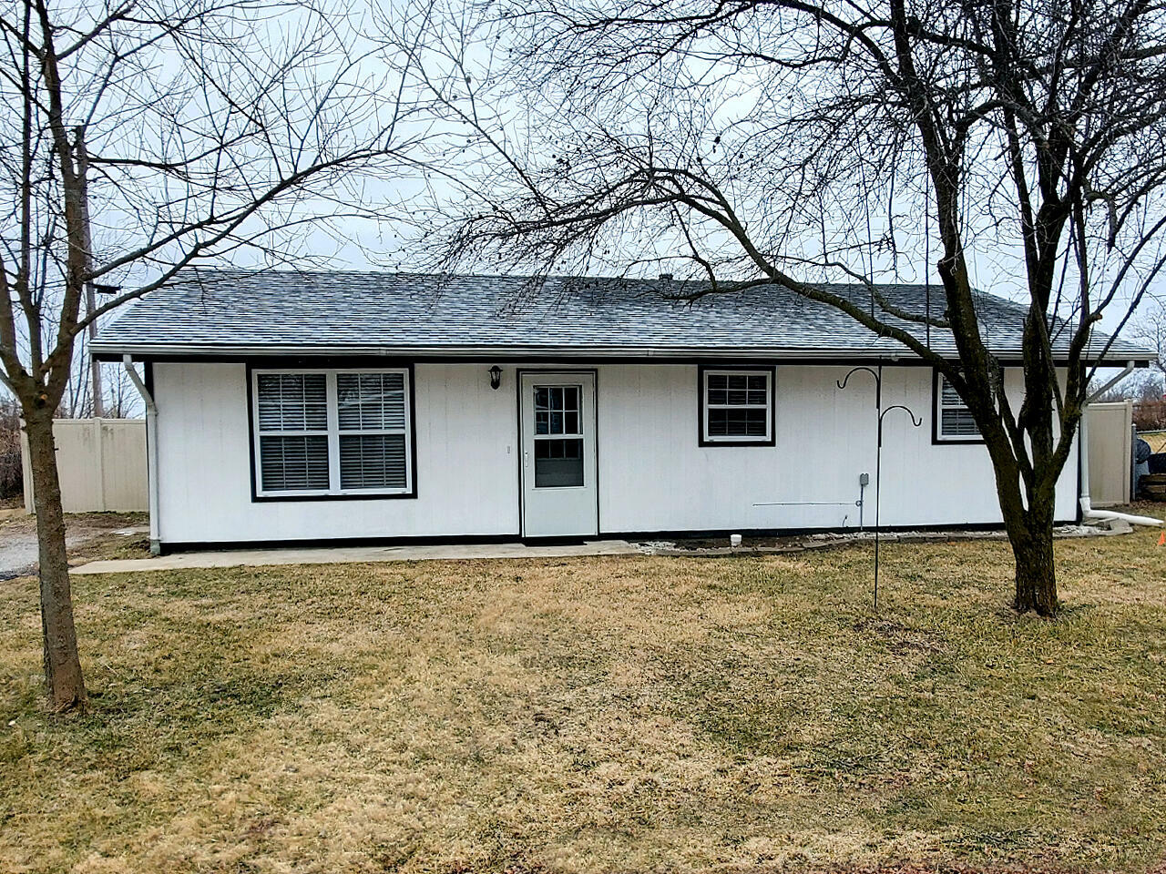 Property Photo:  8602 E Karen Ave  MO 65202 