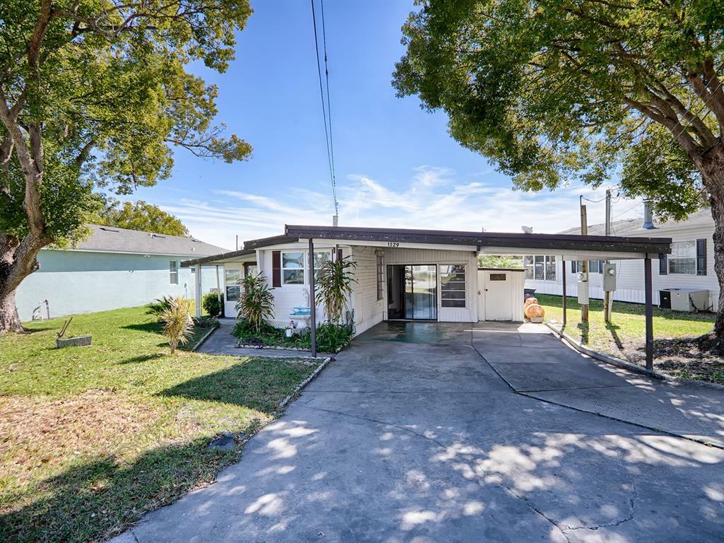 Property Photo:  1329 Westland Drive  FL 32778 