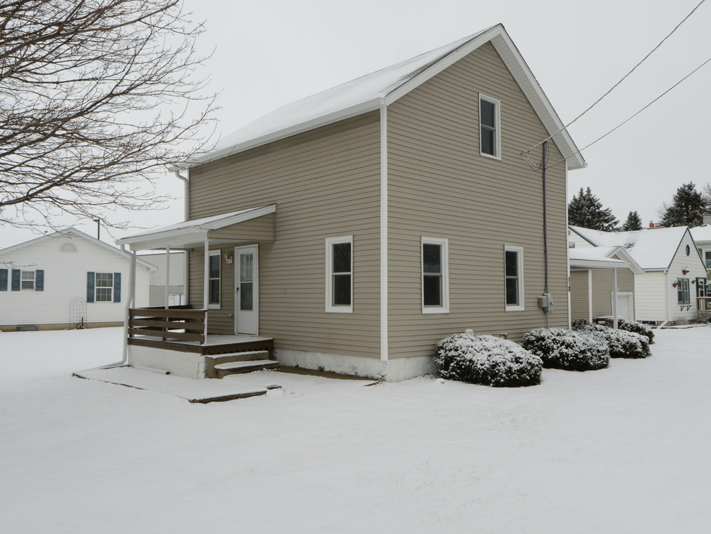 Property Photo: 500 N Howard Street IL 60033