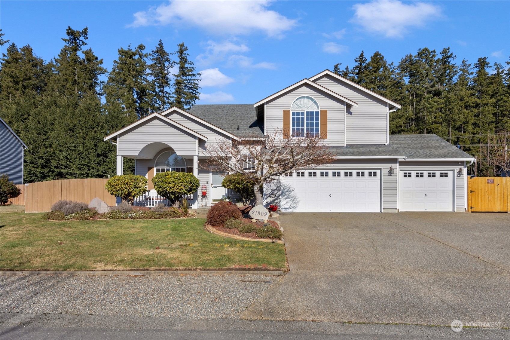 Property Photo:  21809 113th Street E  WA 98391 