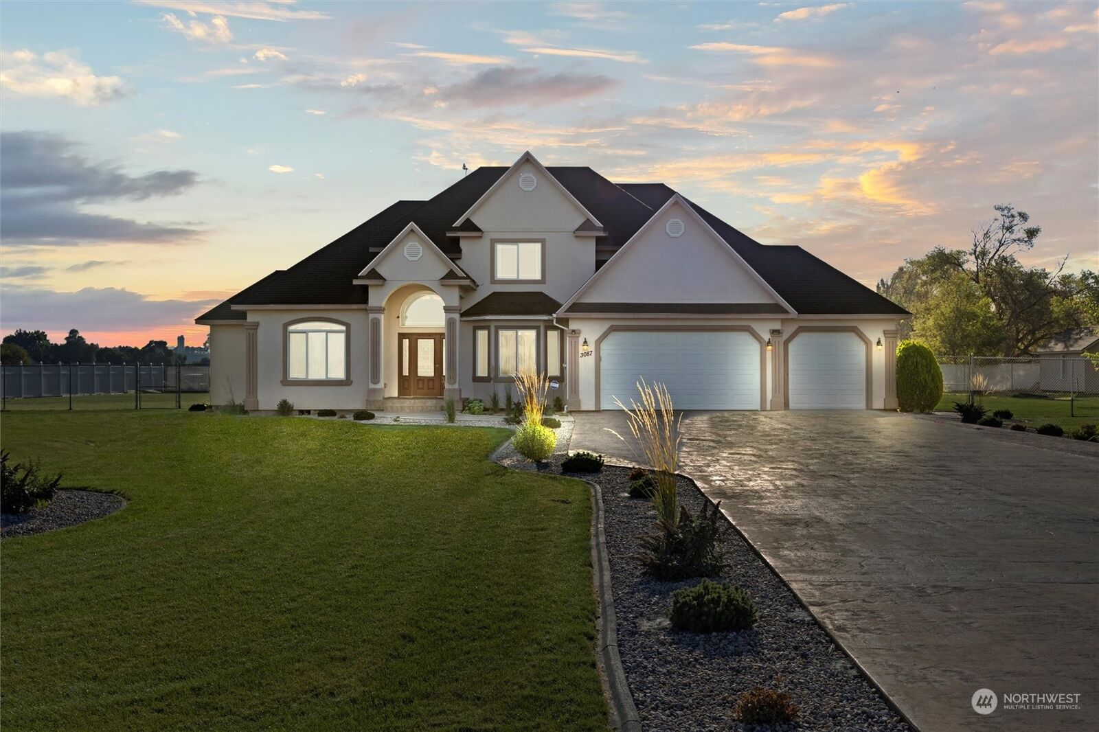 Property Photo:  3087 Snow Goose Road NE  WA 98837 