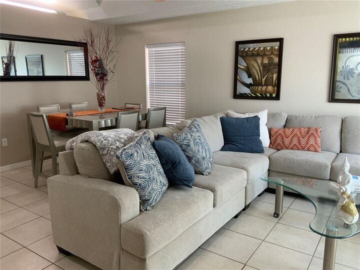 Property Photo:  