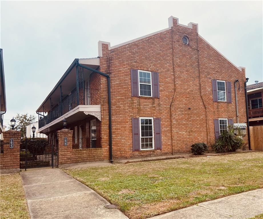 Property Photo: 1629 42nd Street 1 LA 70065