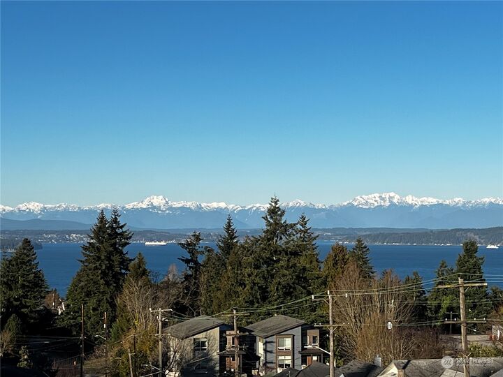 Property Photo: 3711 SW Austin Street WA 98126