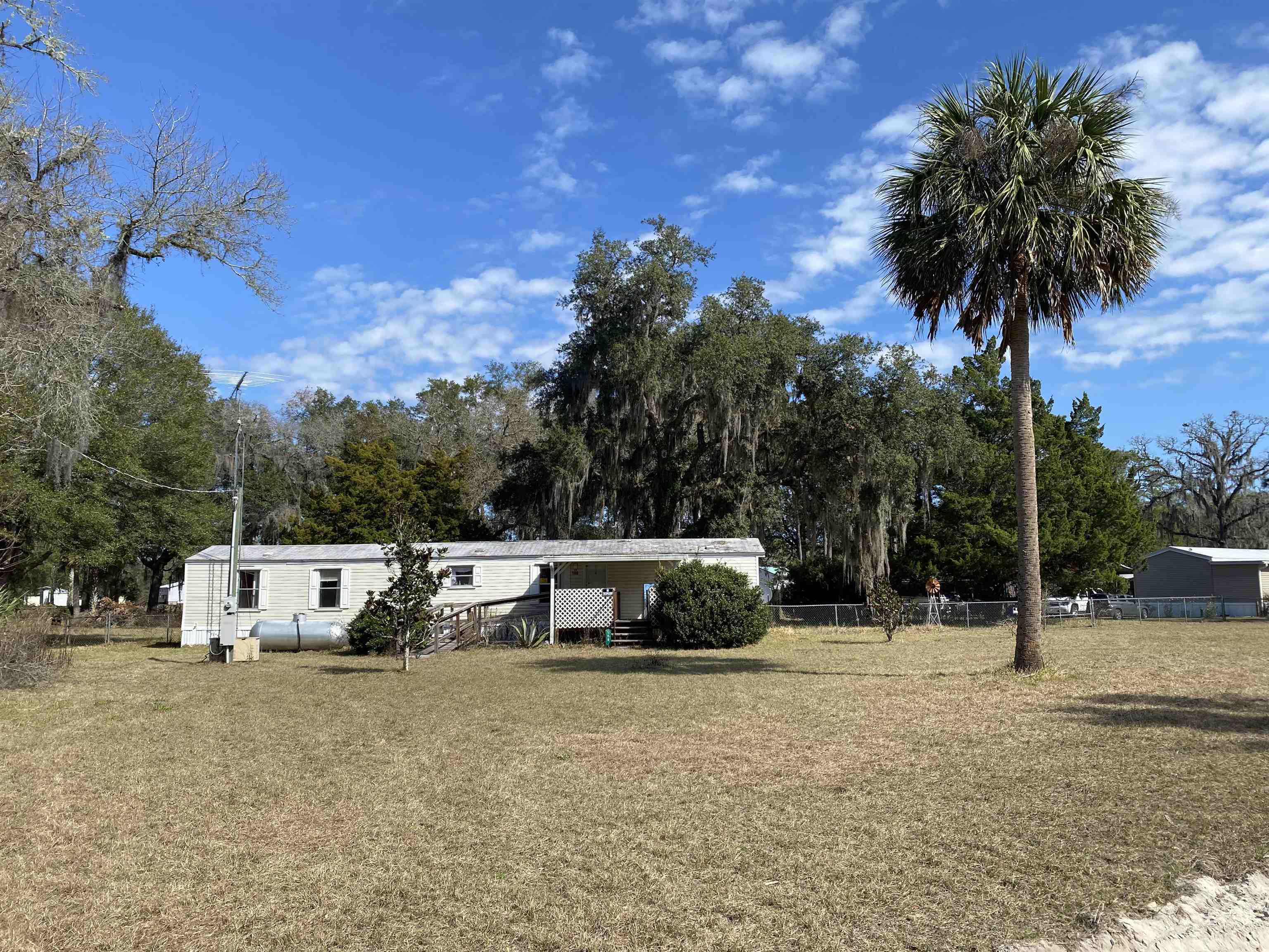 Property Photo:  108 Victory Ln  FL 32181 