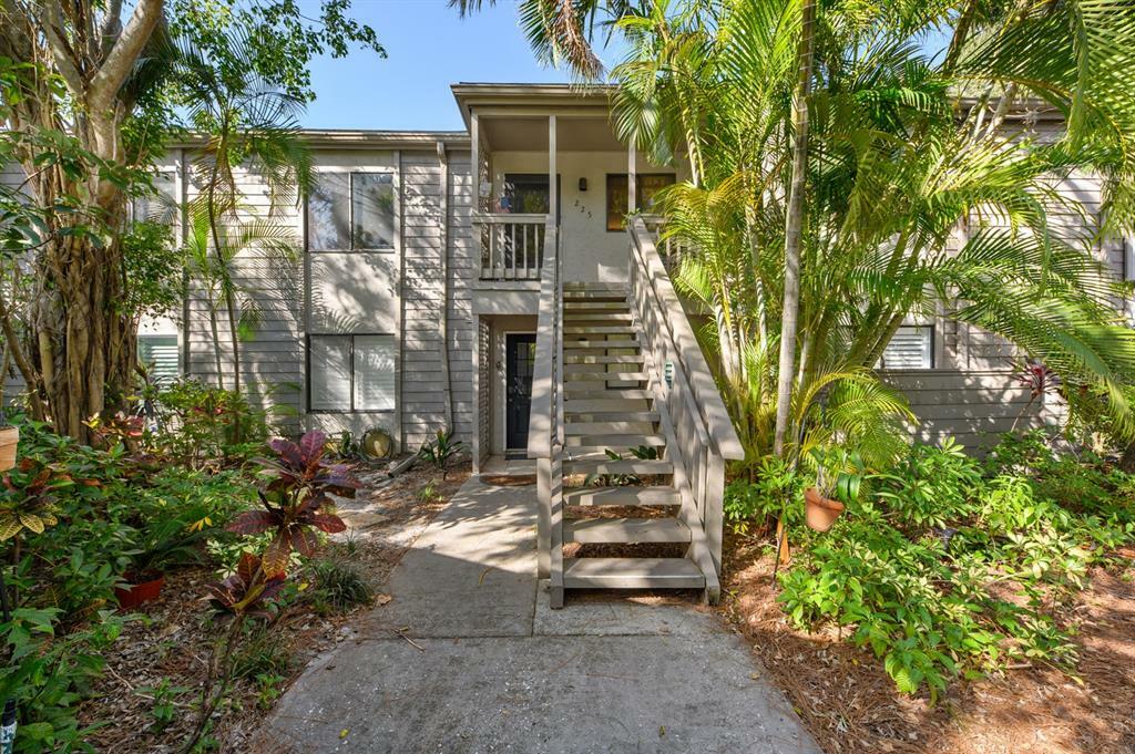 Property Photo:  1621 Boathouse Circle 225  FL 34231 