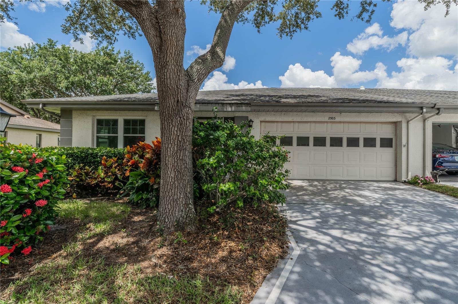 Property Photo:  2503 Lambdin Drive 128  FL 33573 