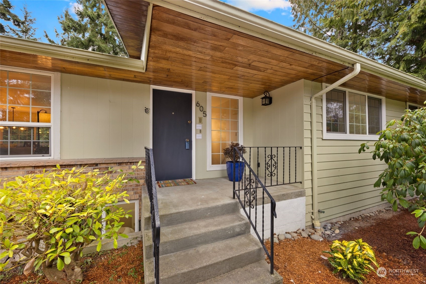 Property Photo:  605 NW 180th Street  WA 98177 