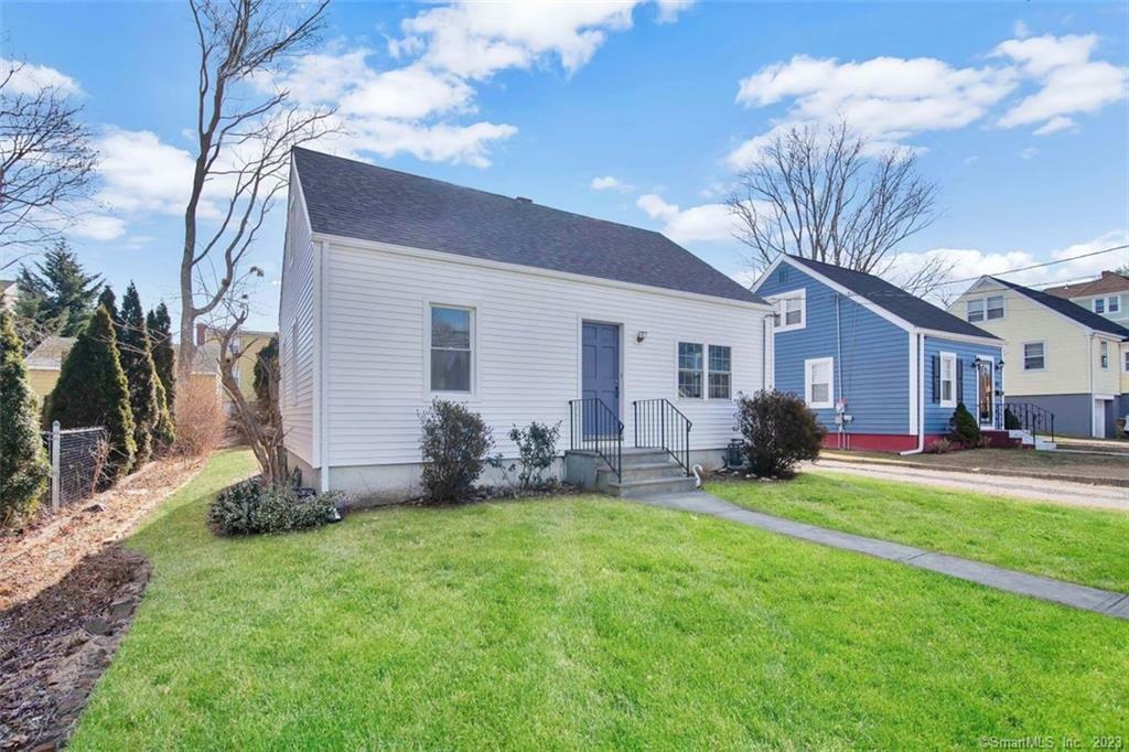 Property Photo:  405 Burnsford Avenue  CT 06606 