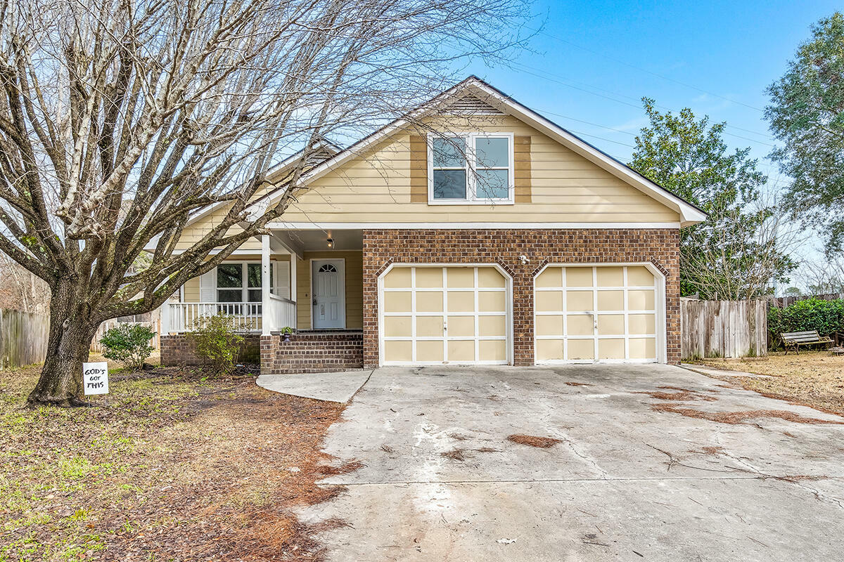 Property Photo:  400 Eastover Circle  SC 29483 