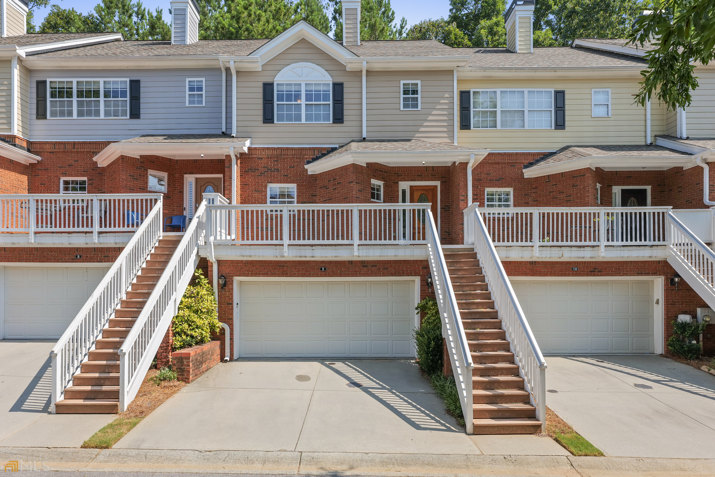 Property Photo:  9 Elan Court  GA 30022 