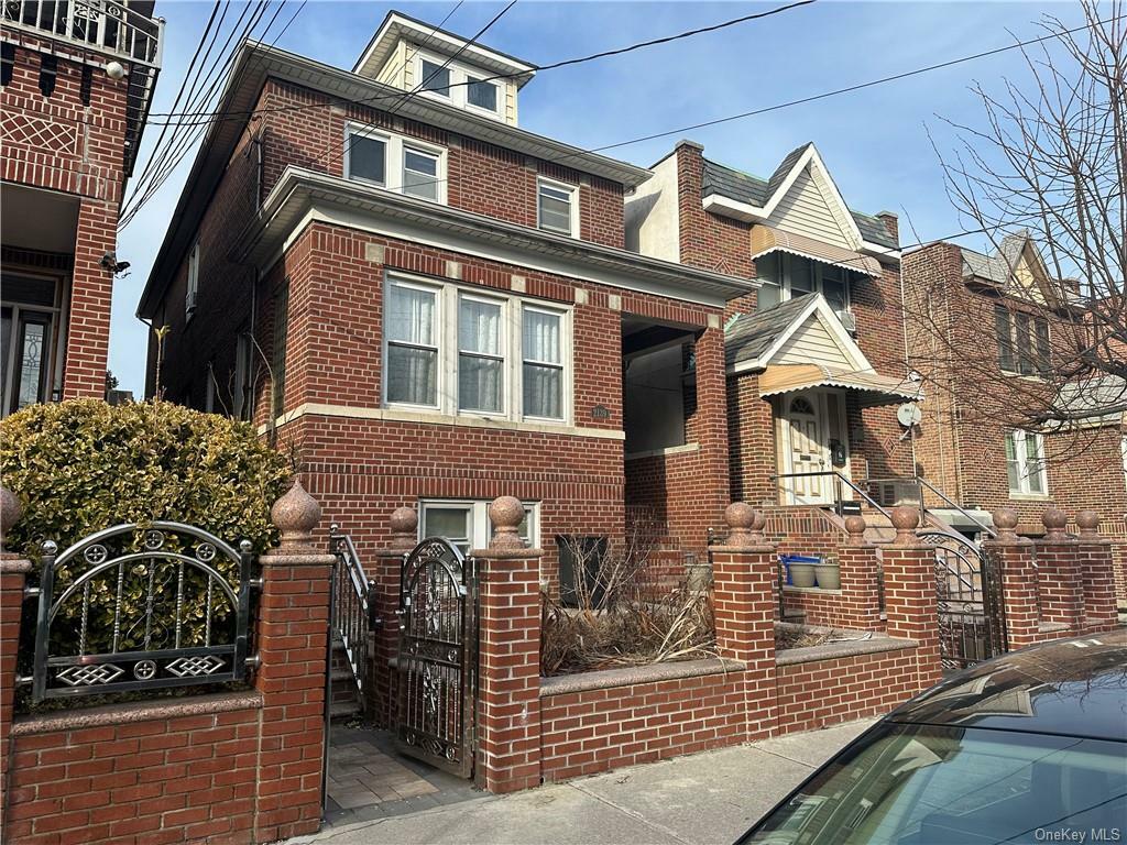 Property Photo:  2139 Quimby Avenue  NY 10473 