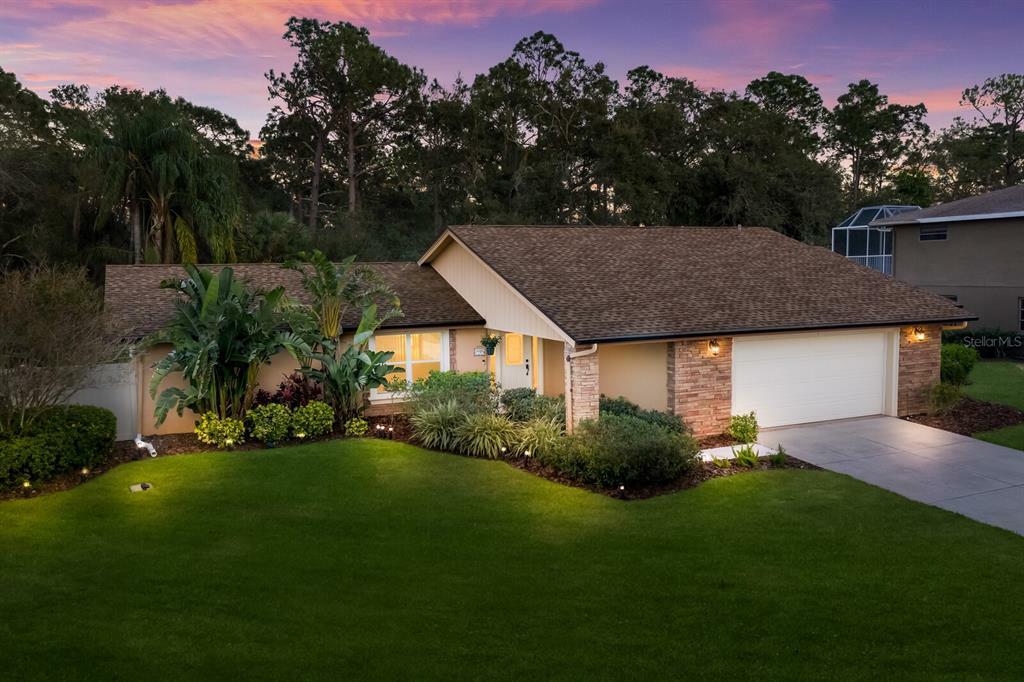 Property Photo:  8015 Conservatory Drive  FL 34243 