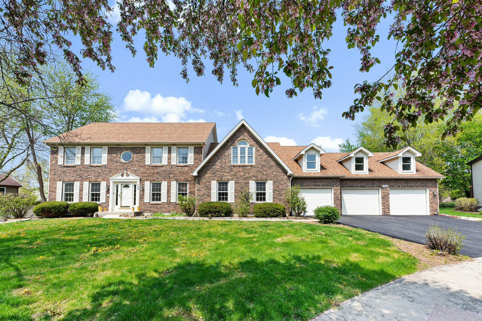 Property Photo: 705 Kathy Court IL 60540