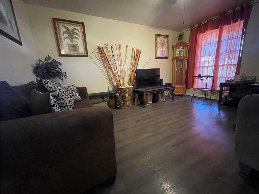 Property Photo:  4110 Robertson Drive  TX 75241 
