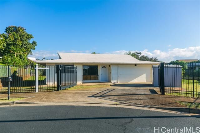 Property Photo: 94-477 Hie Place HI 96797