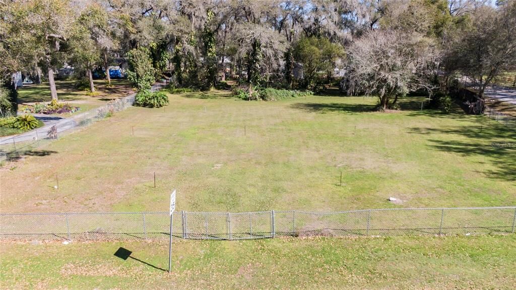Property Photo:  0 Thonotosassa Road  FL 33565 