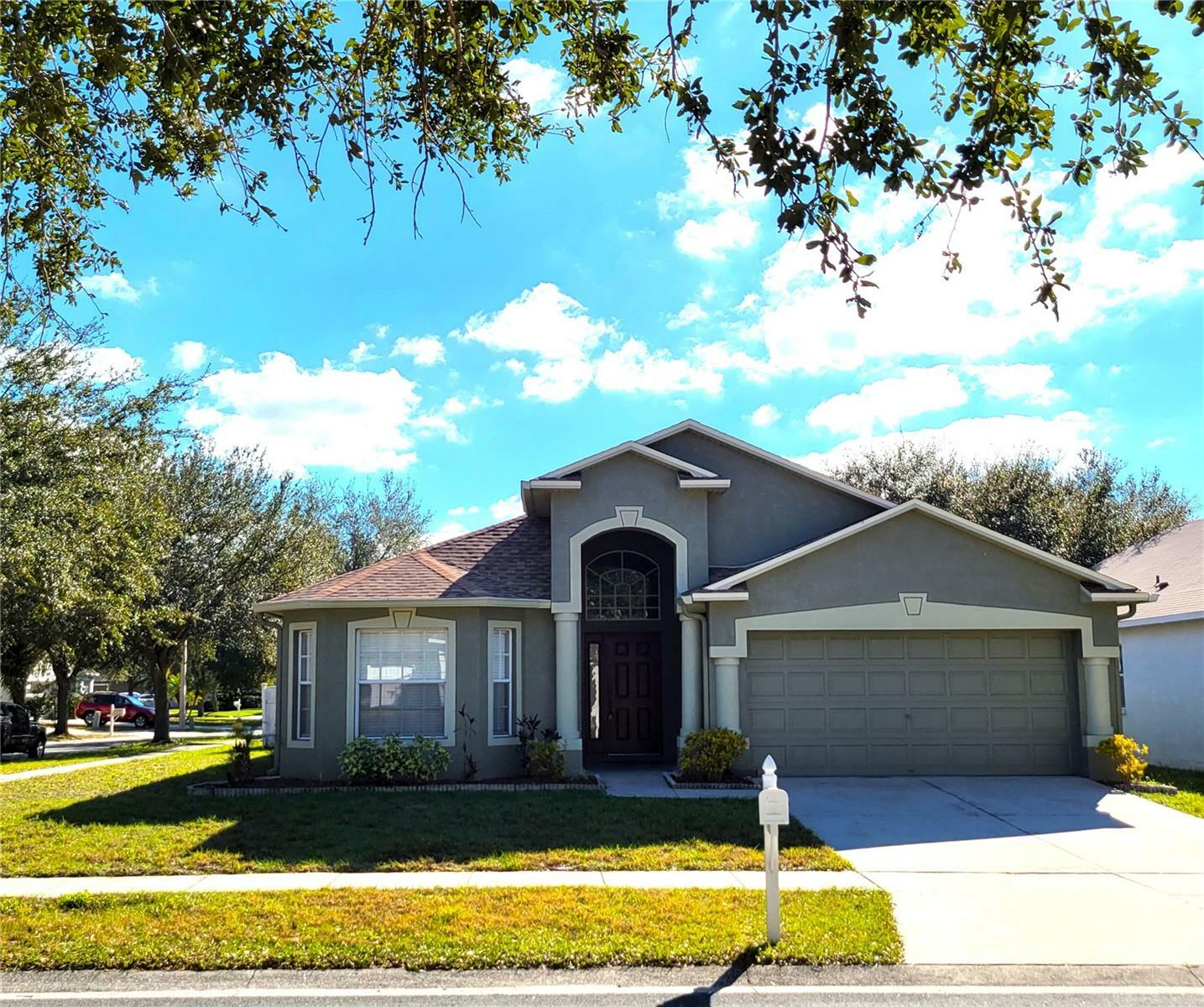 Property Photo:  6933 Waterbrook Court  FL 33534 