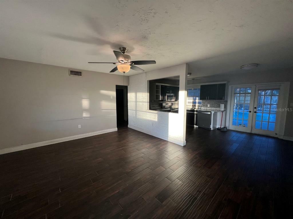 Property Photo:  4973 97th Way N  FL 33708 