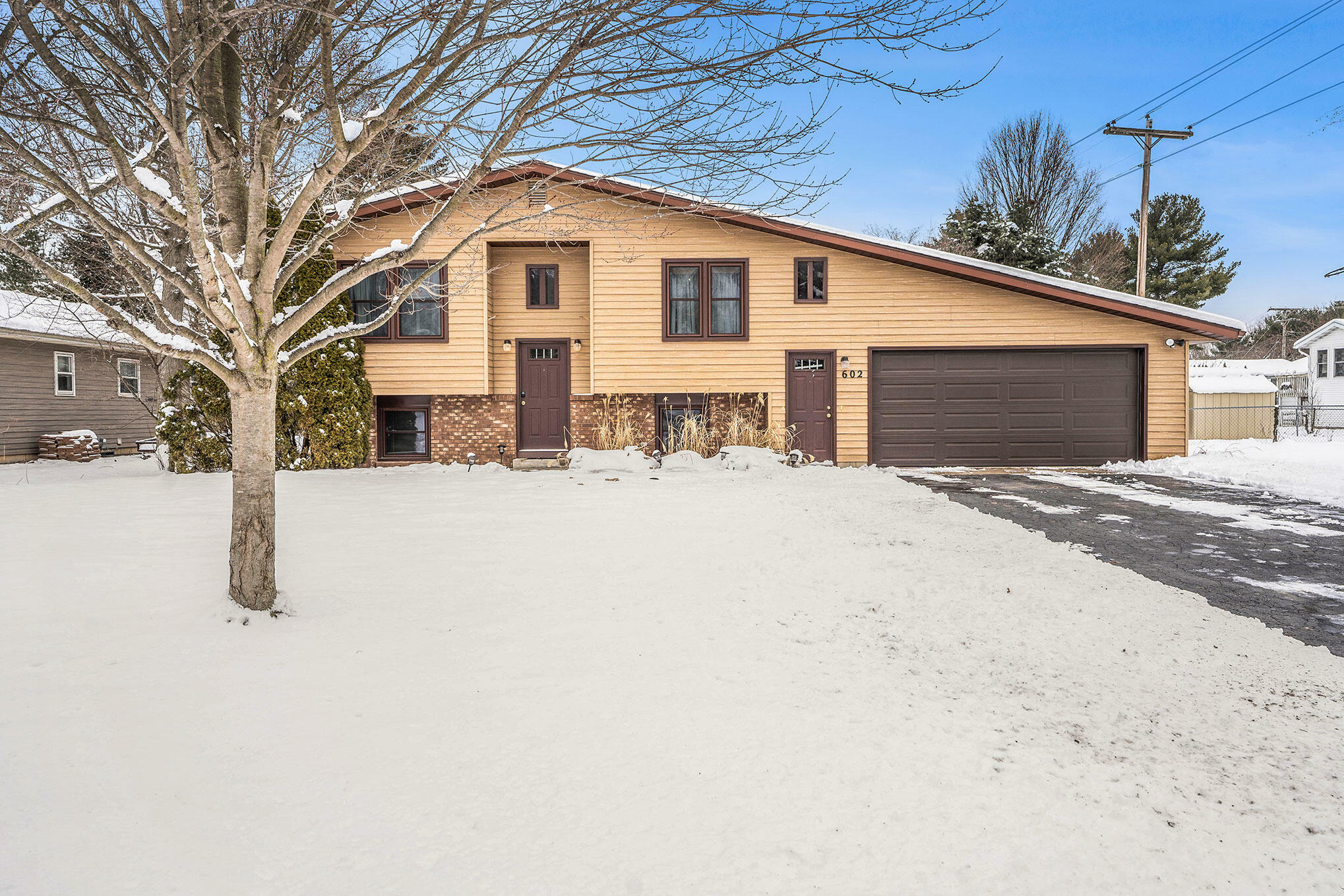 602 W George Court  Paw Paw MI 49079 photo