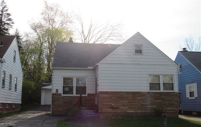 Property Photo:  5571 Oakwood Avenue  OH 44137 