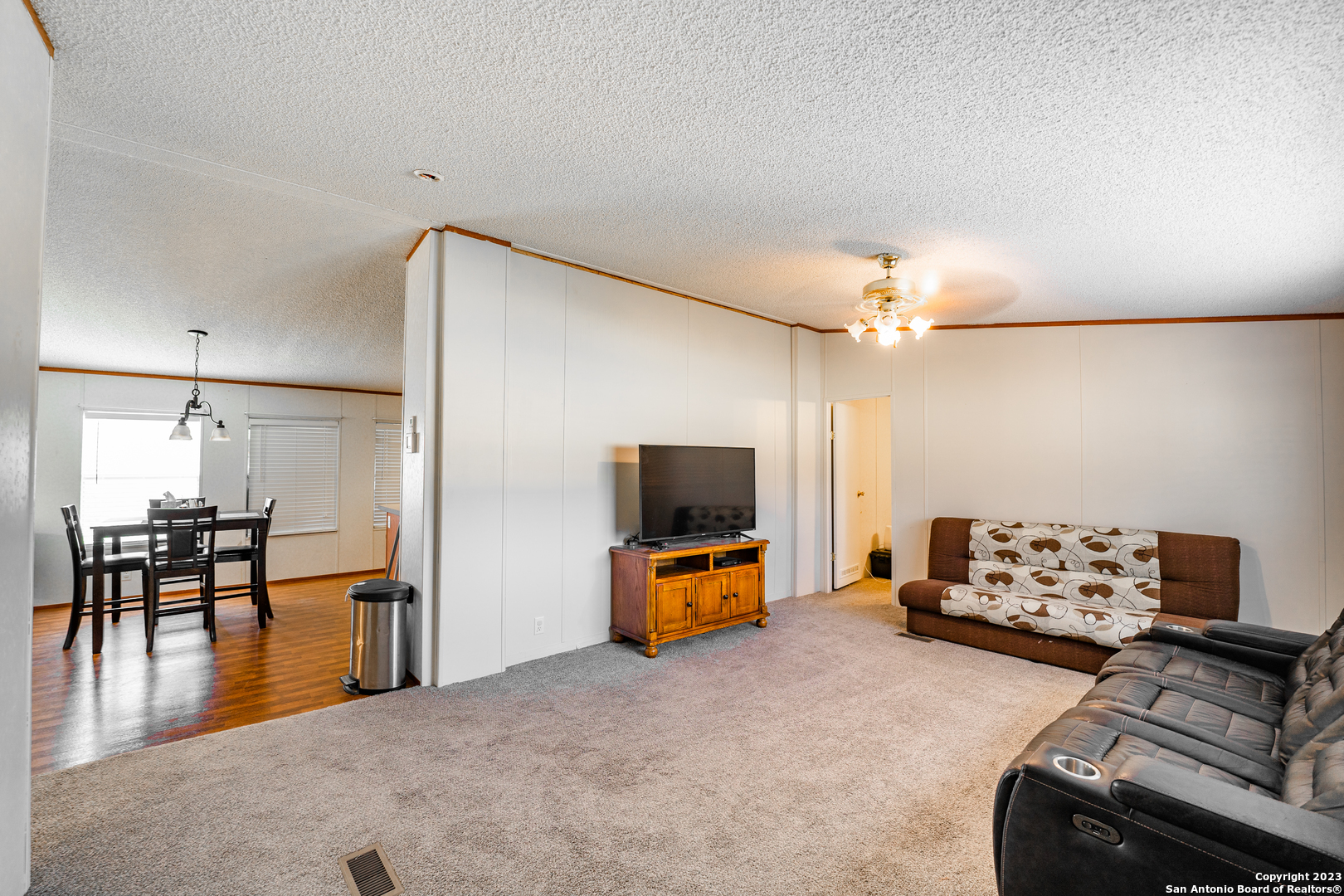 Property Photo: 130 Country View Ln TX 78114