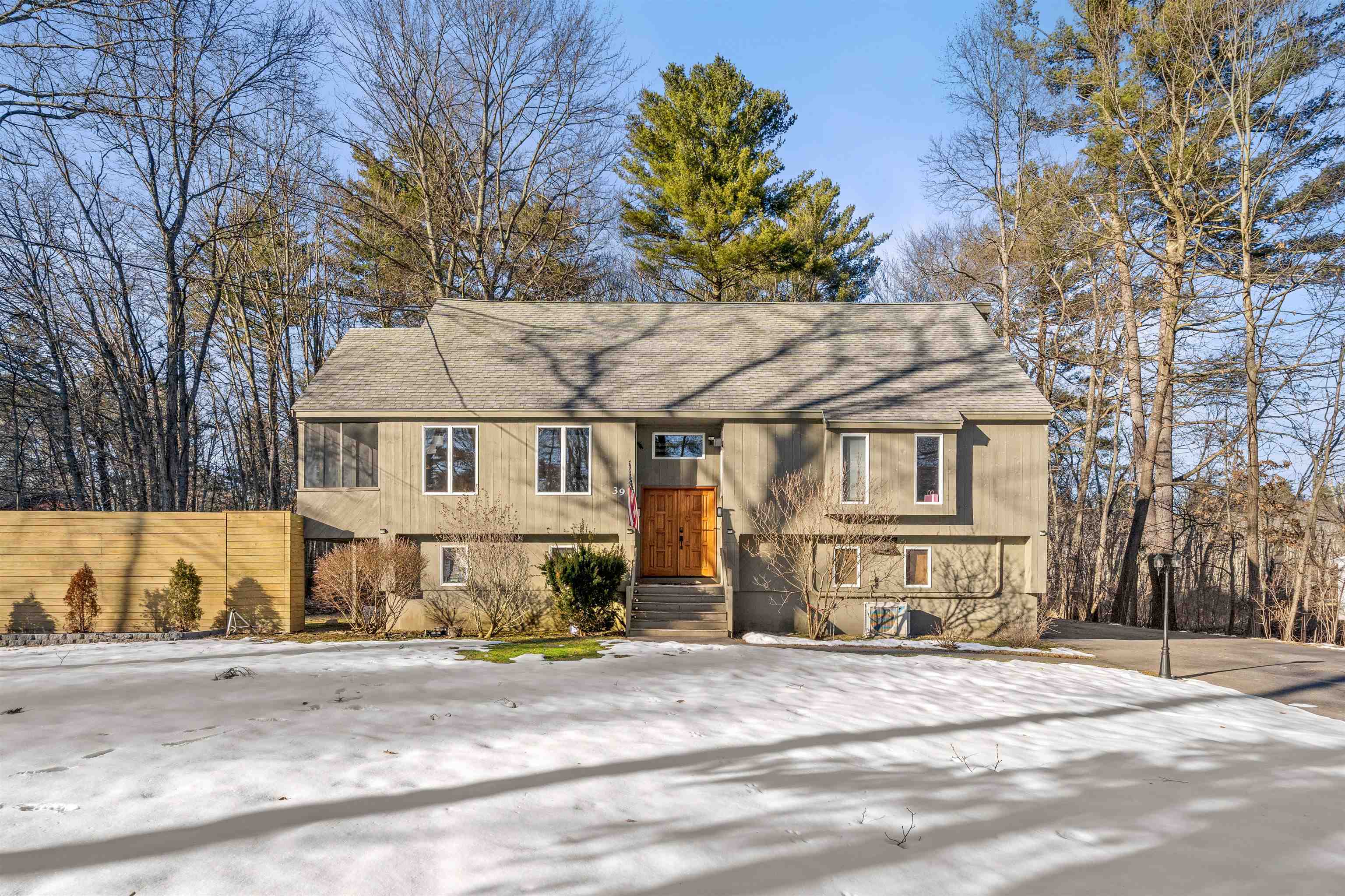 Property Photo:  39 Hooker Farm Road  NH 03079 