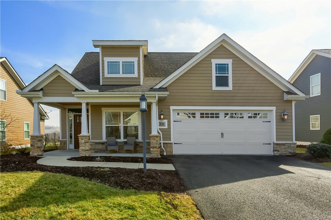Property Photo: 121 Summer Lane PA 15057