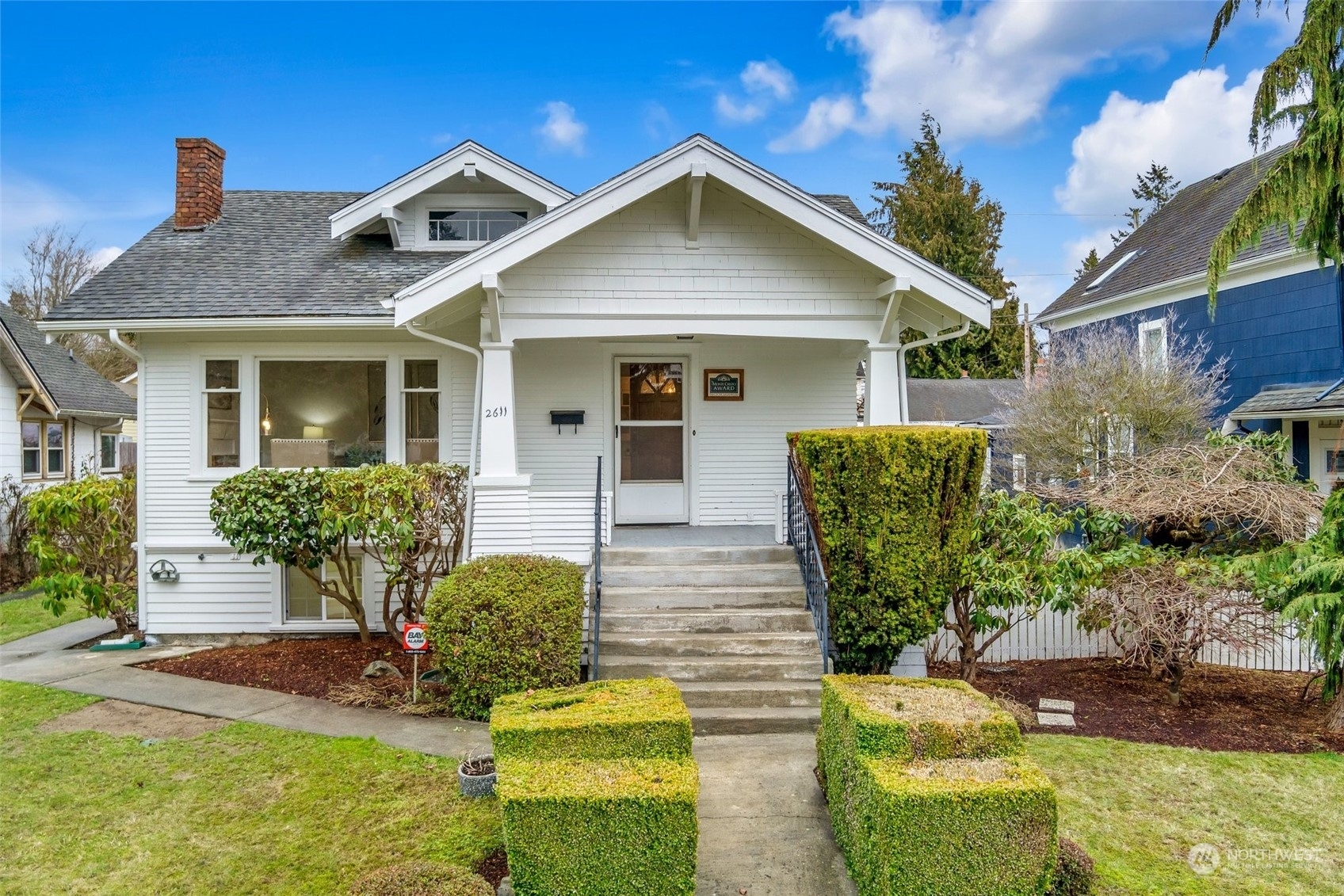 Property Photo:  2611 Rainier Avenue  WA 98201 