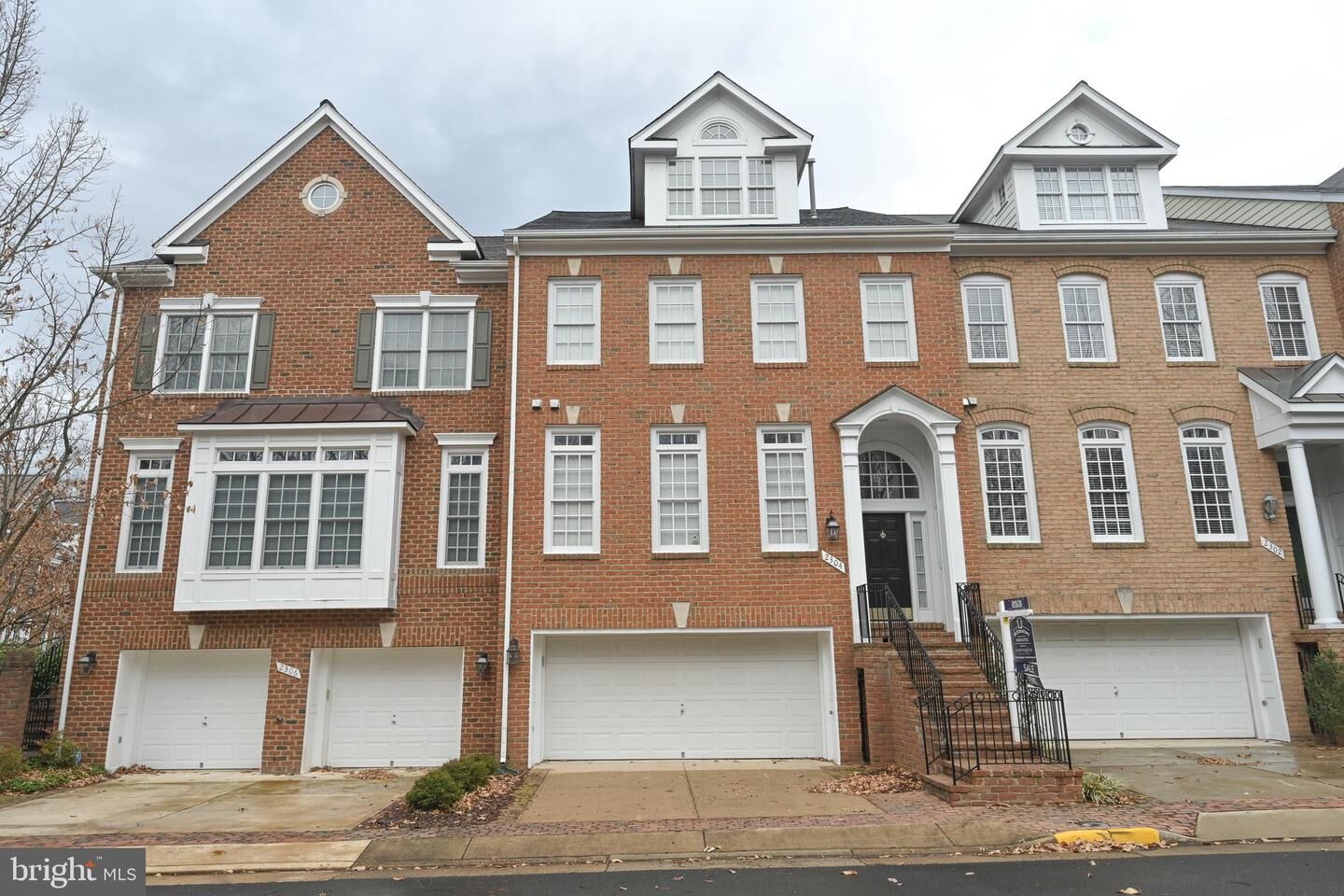 Property Photo:  2304 Sawtooth Oak Court  VA 22182 