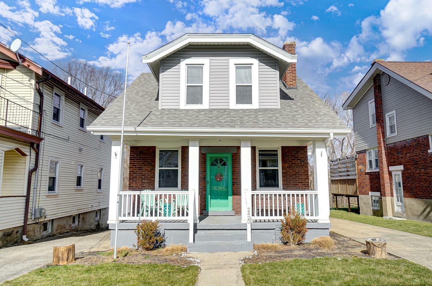Property Photo: 2420 Lysle Ln OH 45212