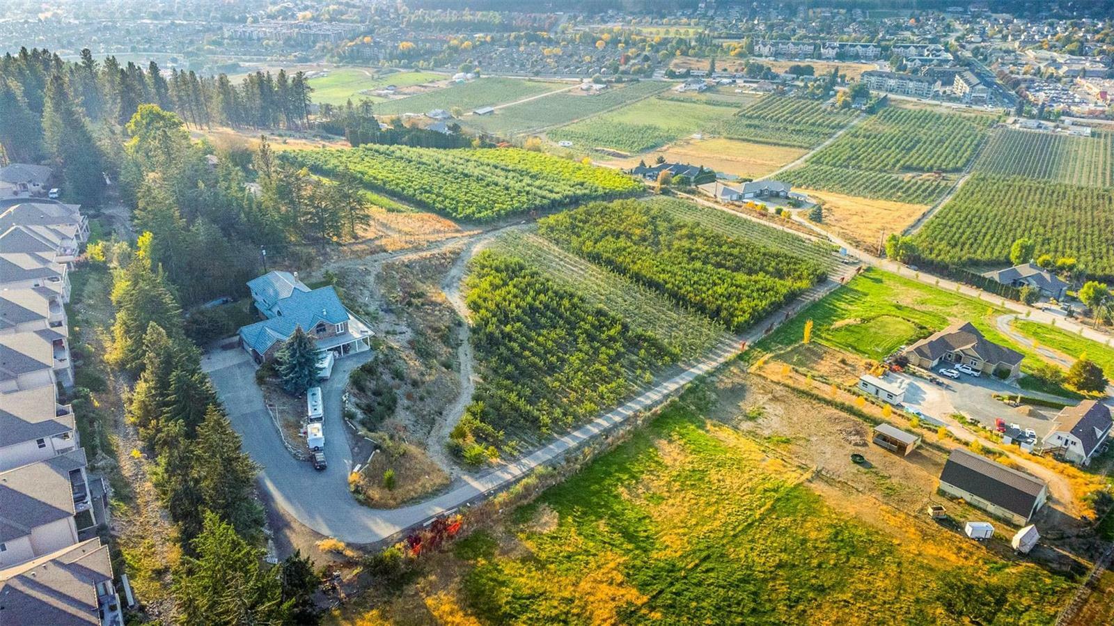2227 Rojem Road  Kelowna BC V1V2G3 photo