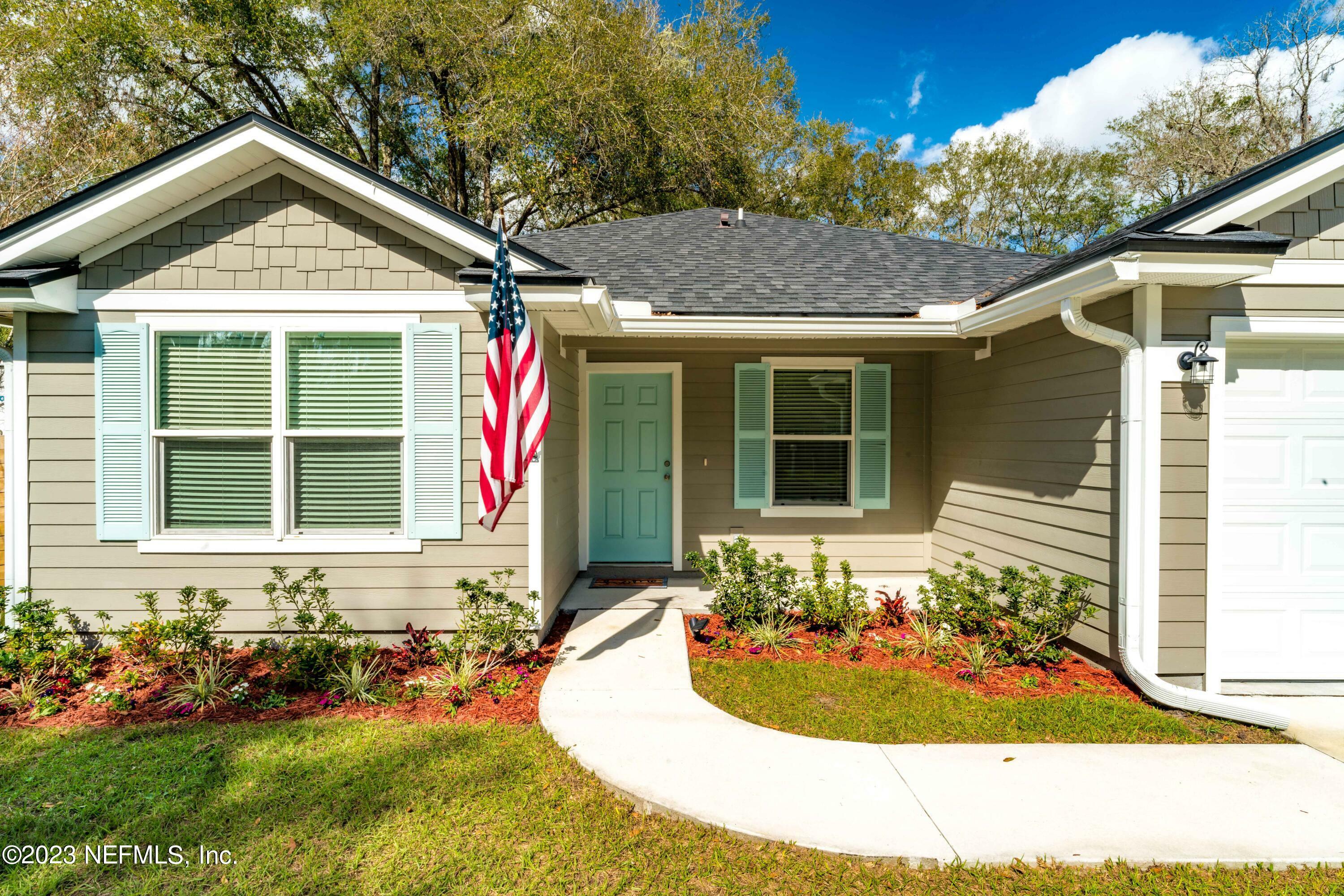 Property Photo:  1420 Spruce Street  FL 32043 