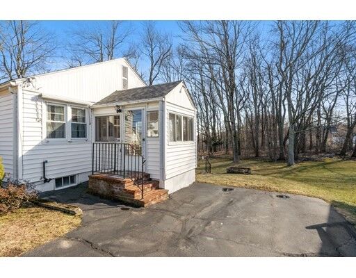 Property Photo: 16 Varney St MA 01605
