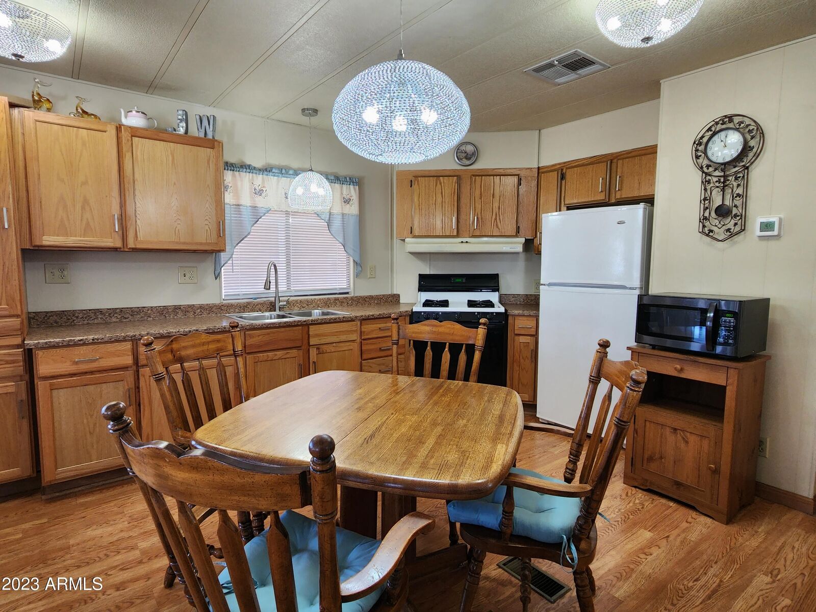 Property Photo: 8600 E Broadway Road 138 AZ 85208