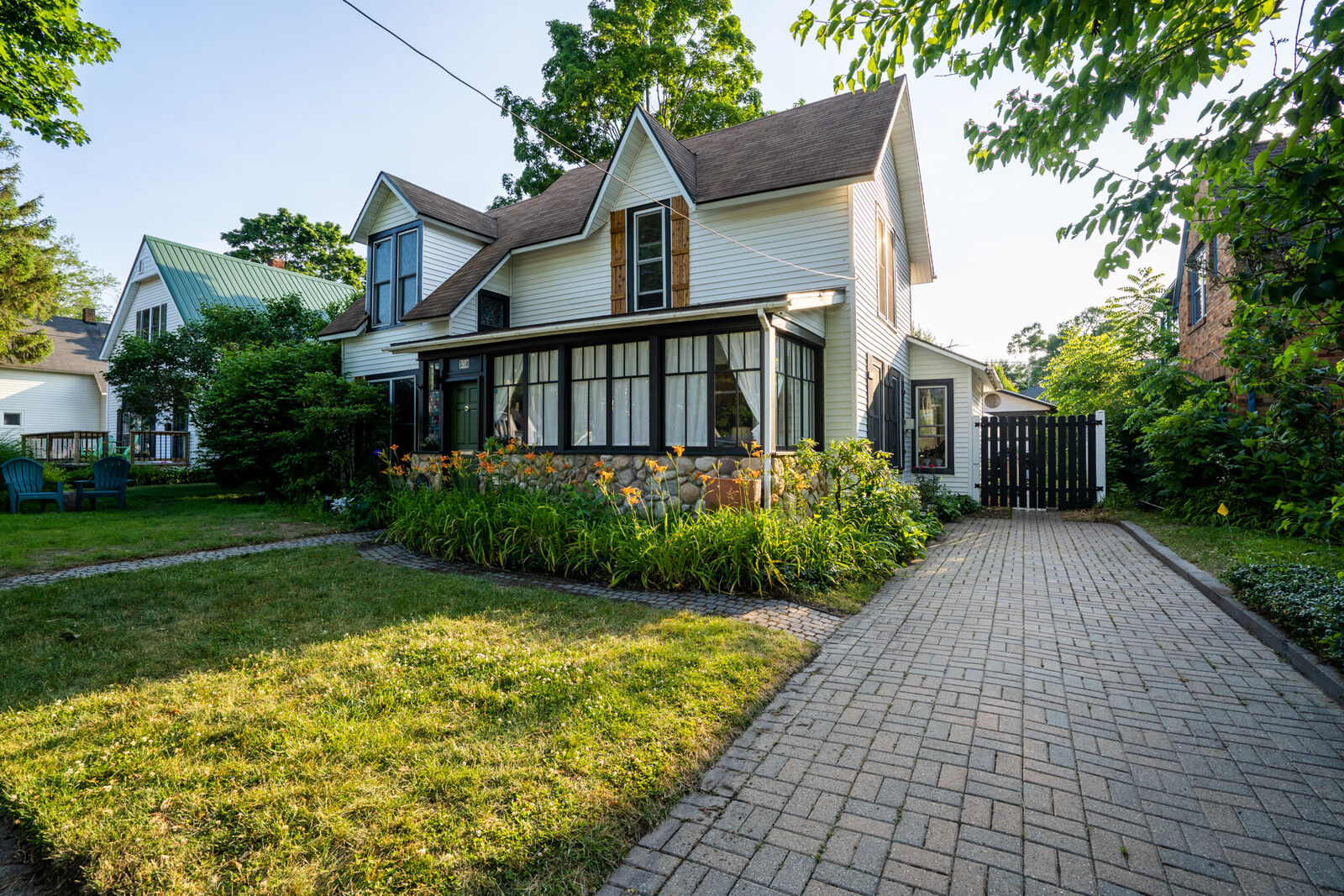 Property Photo:  558 Kalamazoo Street  MI 49090 