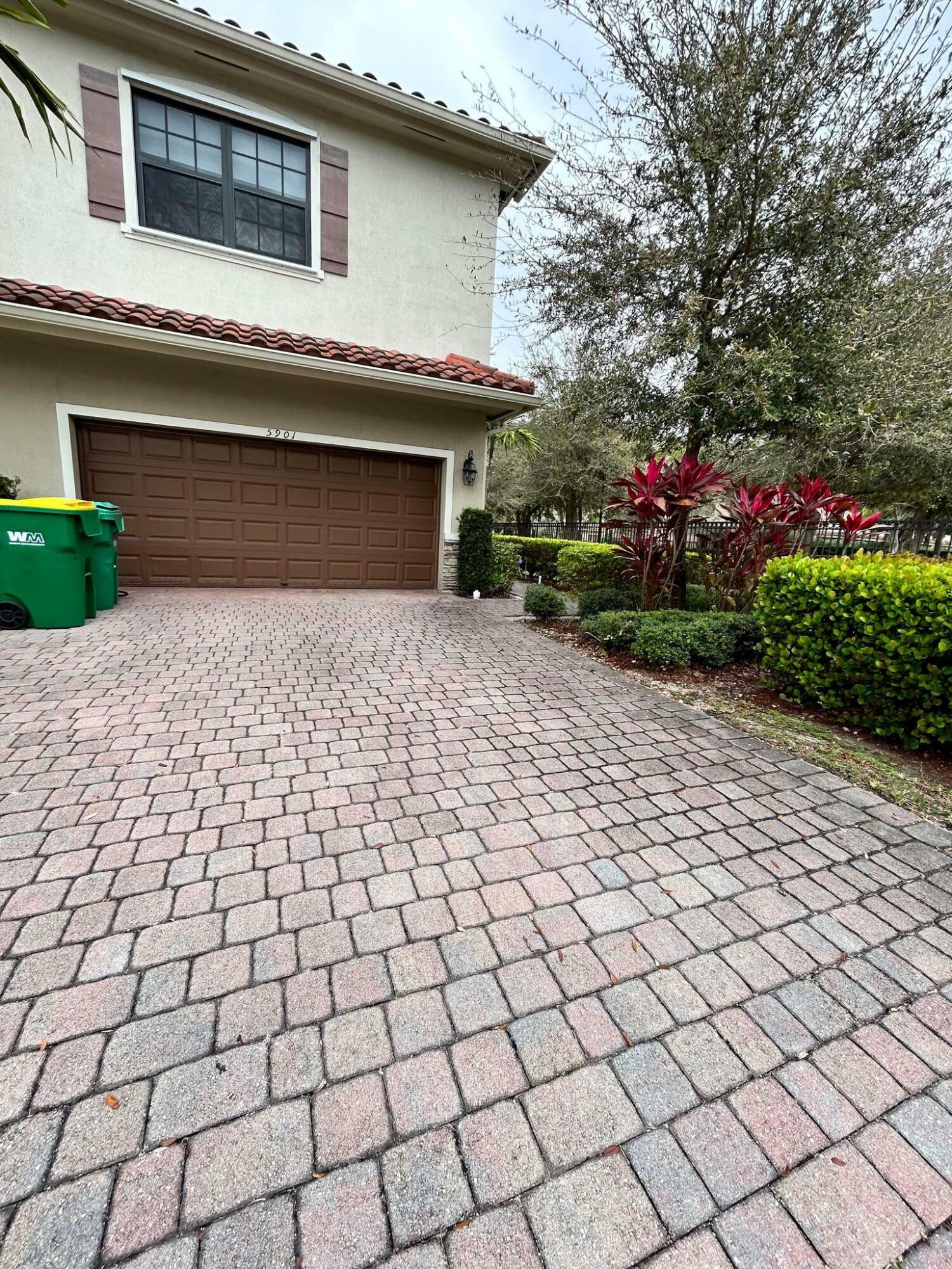 Property Photo:  5901 NW 56th Court  FL 33319 