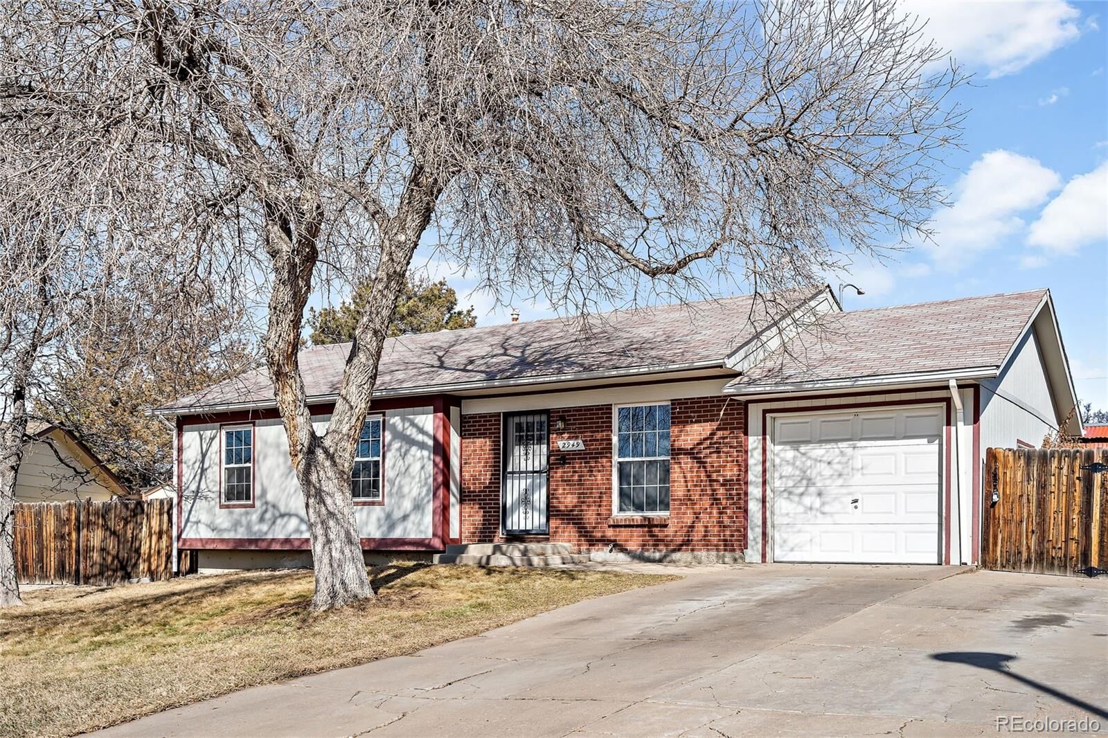 Property Photo: 2949 E 99th Way CO 80229