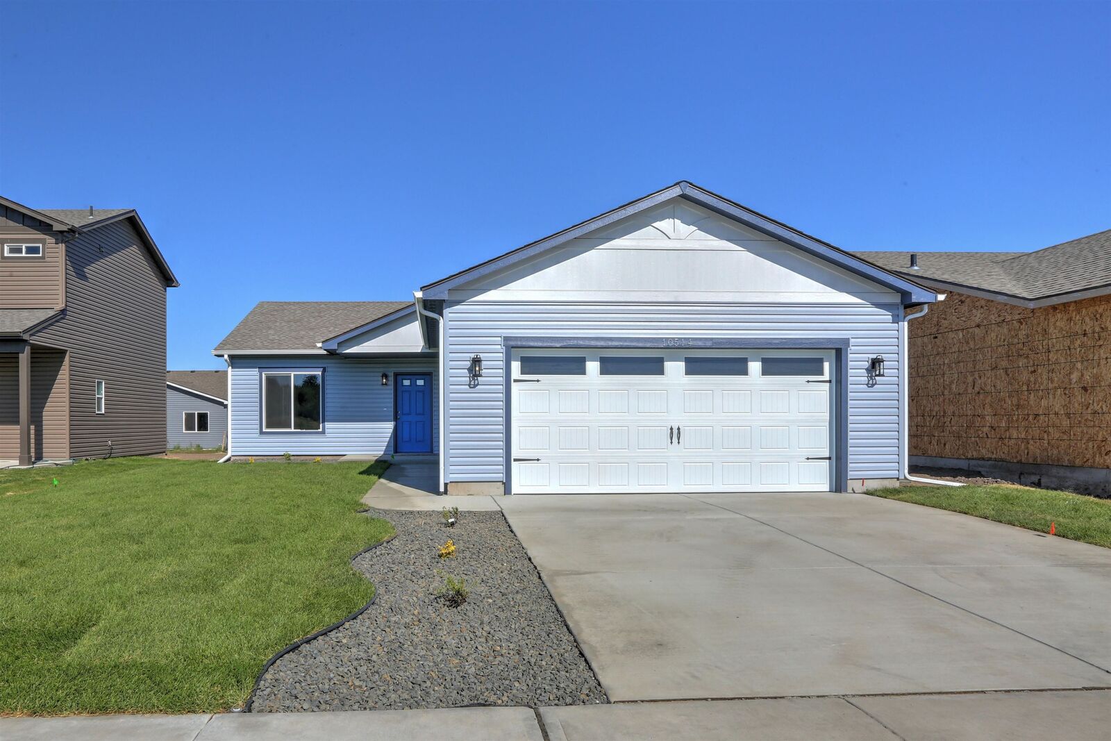 Property Photo: 10318 W Lingonberry Ct WA 99004