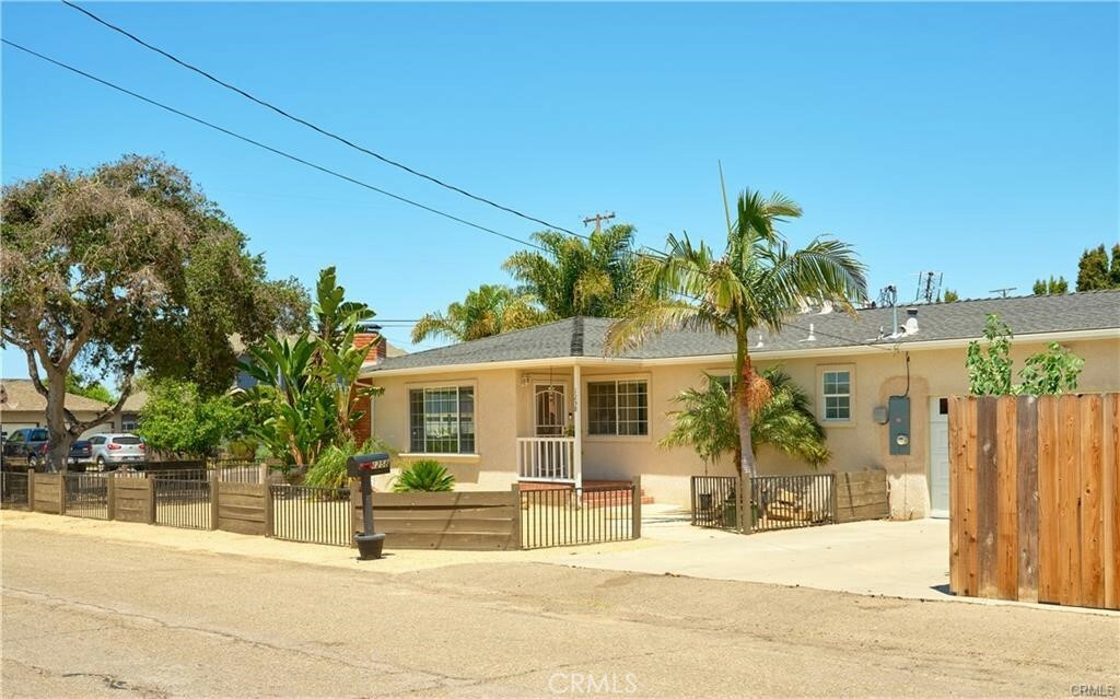 Property Photo:  1258 Cedar Street  CA 93420 